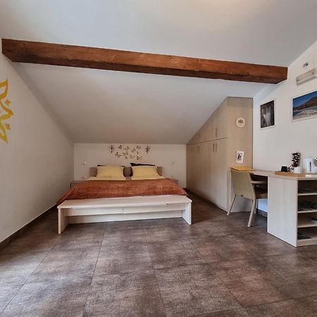 Apartment And Rooms Hisa Sonca Kobarid Exterior photo