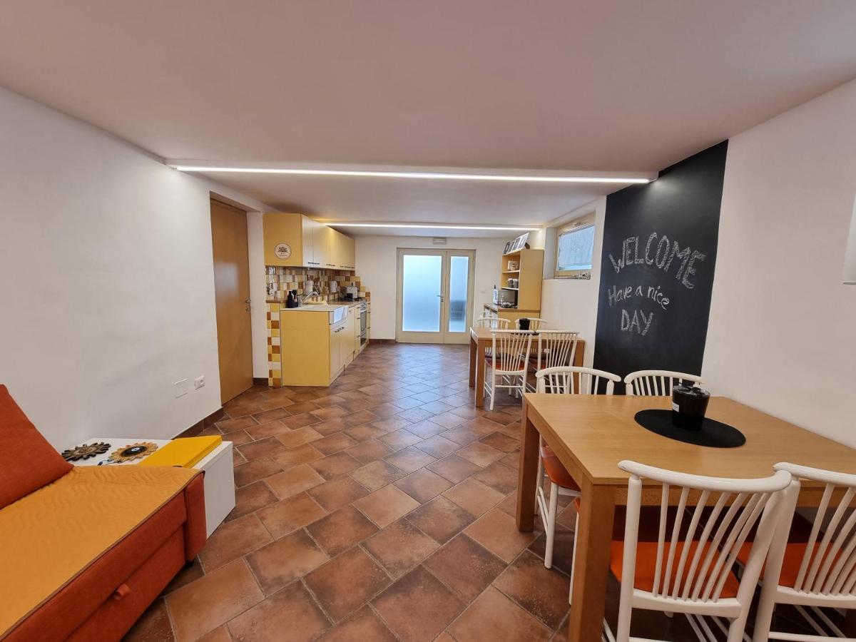 Apartment And Rooms Hisa Sonca Kobarid Exterior photo