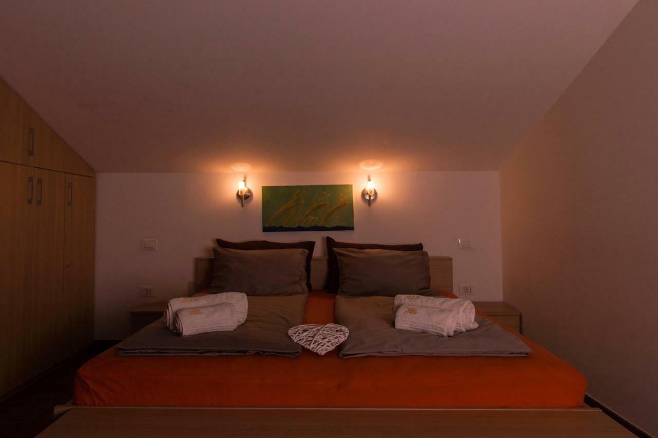 Apartment And Rooms Hisa Sonca Kobarid Exterior photo